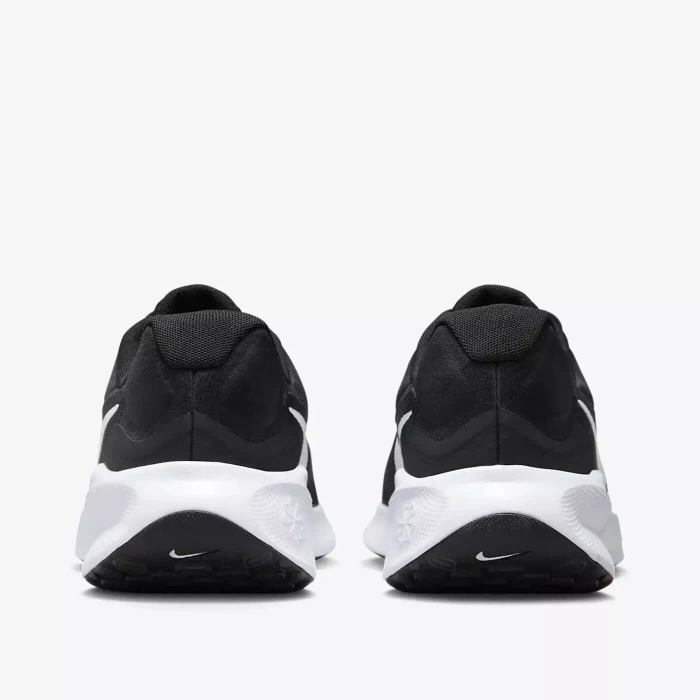 NIKE REVOLUTION 7