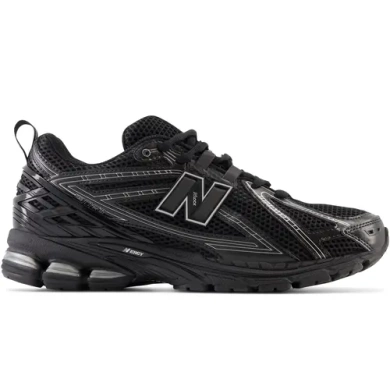 New Balance スーツ ブラック S 新品】ニューバランス THE CITY スーツ セットアップ ブラック