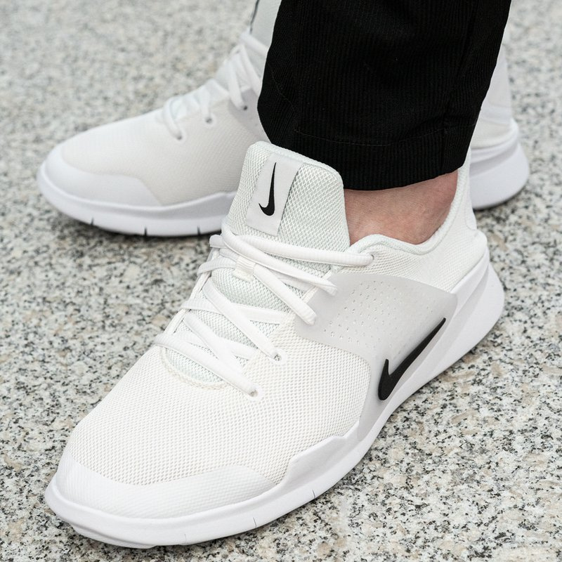 nike arrowz sn93